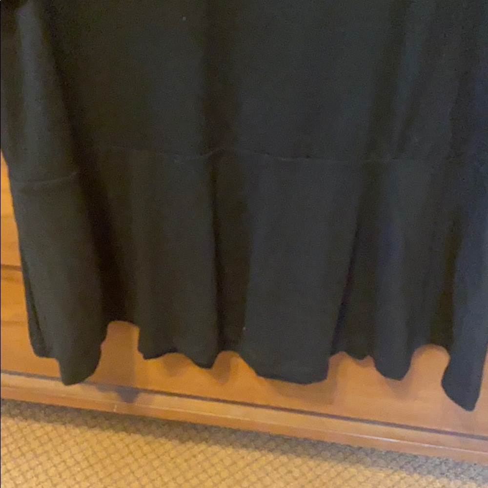 Black top - Picture 2 of 4